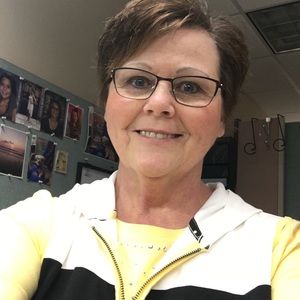 Meet your Posher, Denise